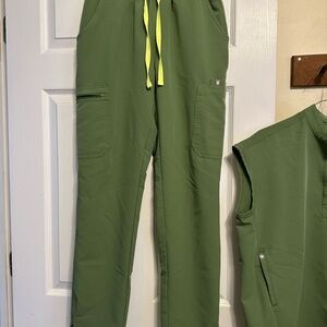 Figs Green Cargo Pants with Elastic Waistband